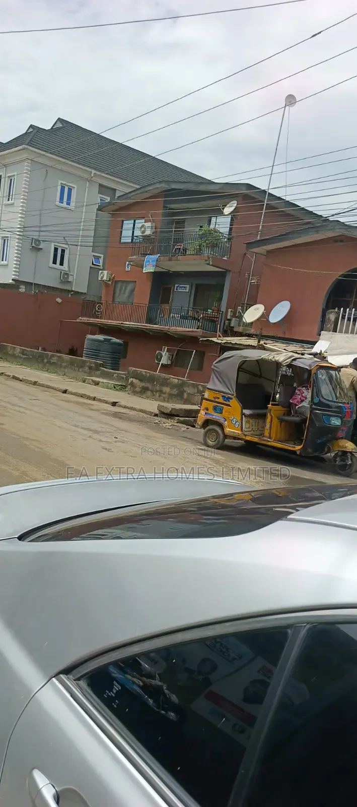 3bdrm Block of Flats in Ikorodu Road / Shomolu for sale in Ikorodu Road / Shomolu