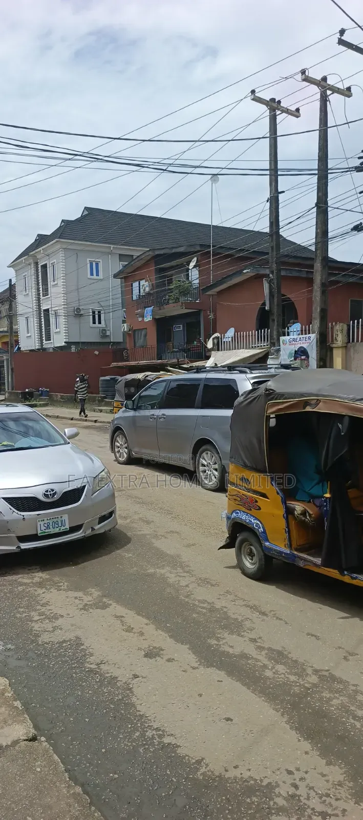 3bdrm Block of Flats in Ikorodu Road / Shomolu for sale in Ikorodu Road / Shomolu