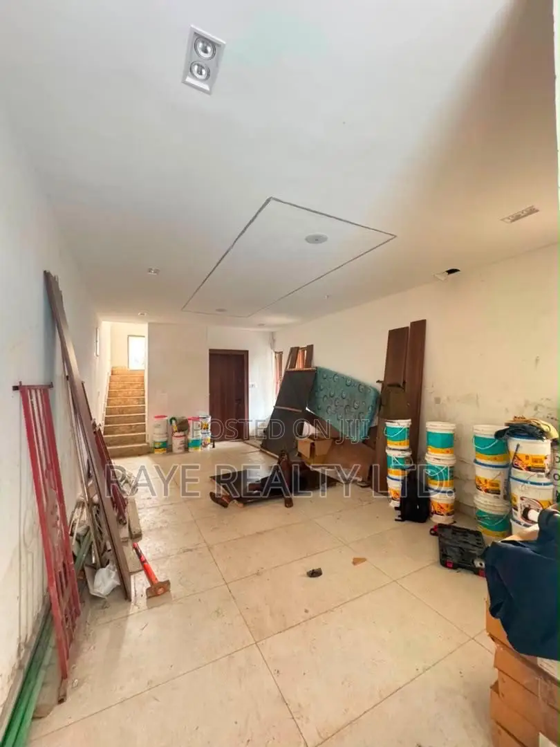 4bdrm Duplex in Adeniyi Jones for sale in Adeniyi Jones