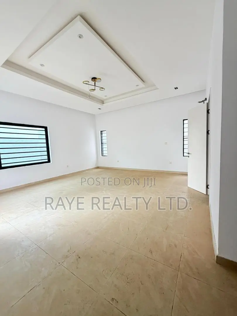 4bdrm Duplex in Adeniyi Jones for sale in Adeniyi Jones
