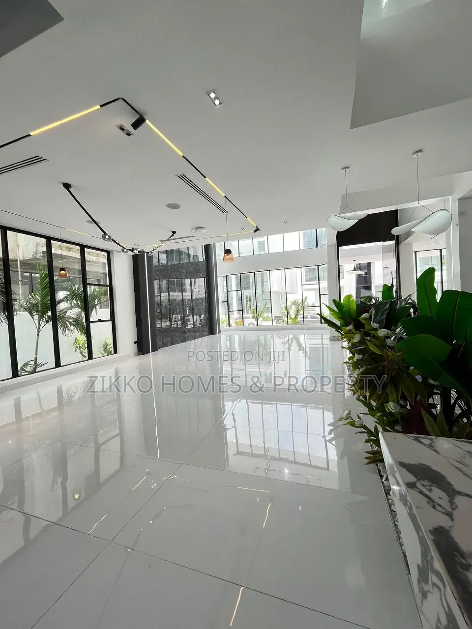5bdrm Duplex in Osapa London, Lekki Phase 1 for sale in Lekki Phase 1