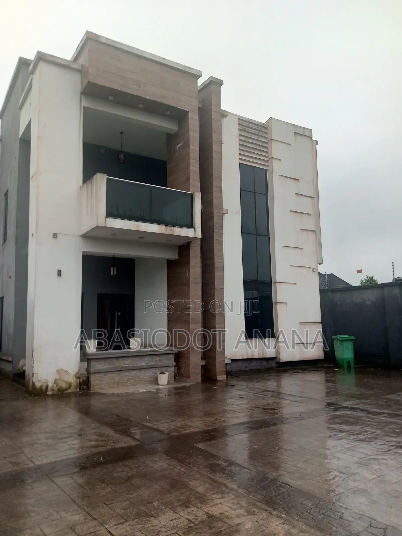 4bdrm Duplex in Ewethousing Estate, Uyo for rent in Uyo