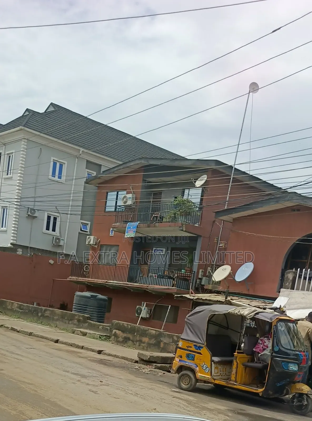 3bdrm Block of Flats in Ikorodu Road / Shomolu for sale in Ikorodu Road / Shomolu
