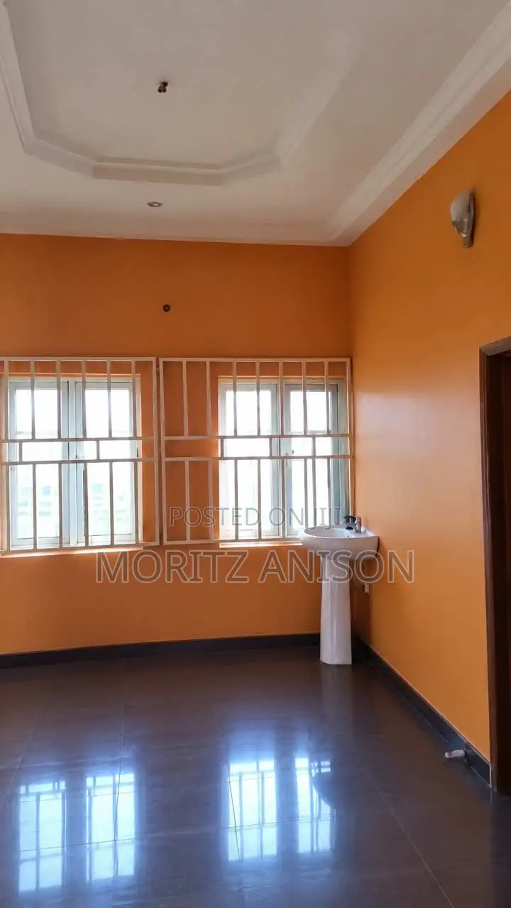 2bdrm Bungalow in Old Gra., Enugu for rent in Enugu