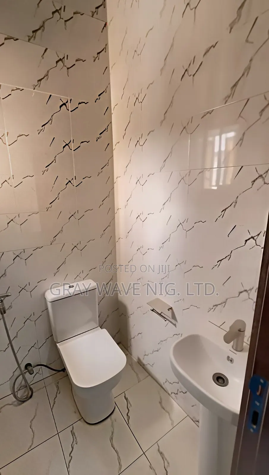 3bdrm Block of Flats in Wuye for rent in Wuye
