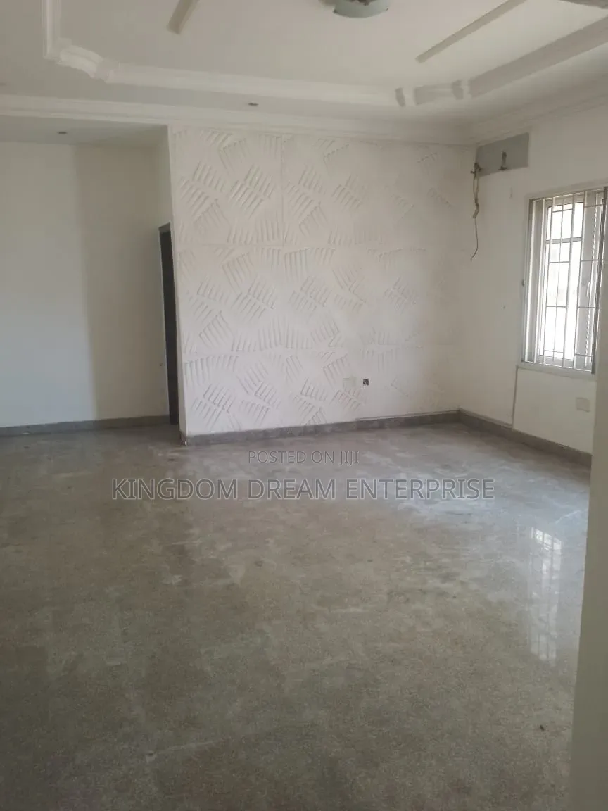 2bdrm Apartment in Lekki Phase 1 Lagos for rent in Lekki Phase 1