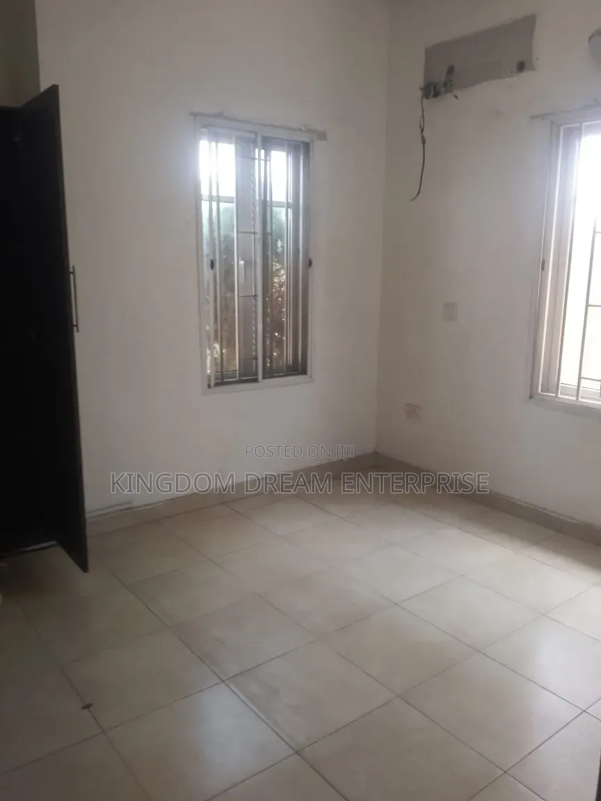 2bdrm Apartment in Lekki Phase 1 Lagos for rent in Lekki Phase 1