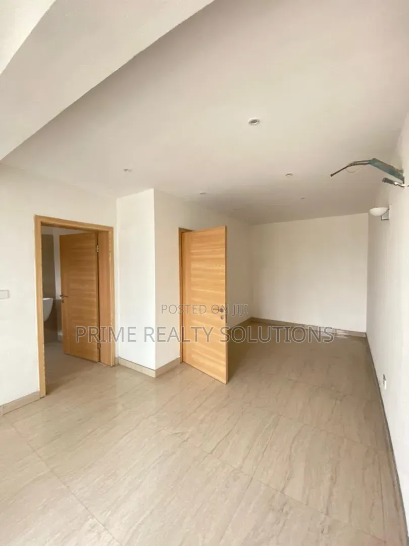 4bdrm Townhouse / Terrace in Chevron for rent in Chevron