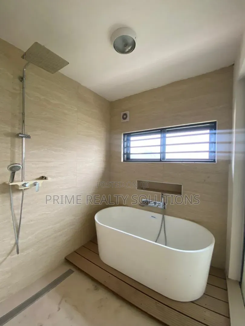 4bdrm Townhouse / Terrace in Chevron for rent in Chevron