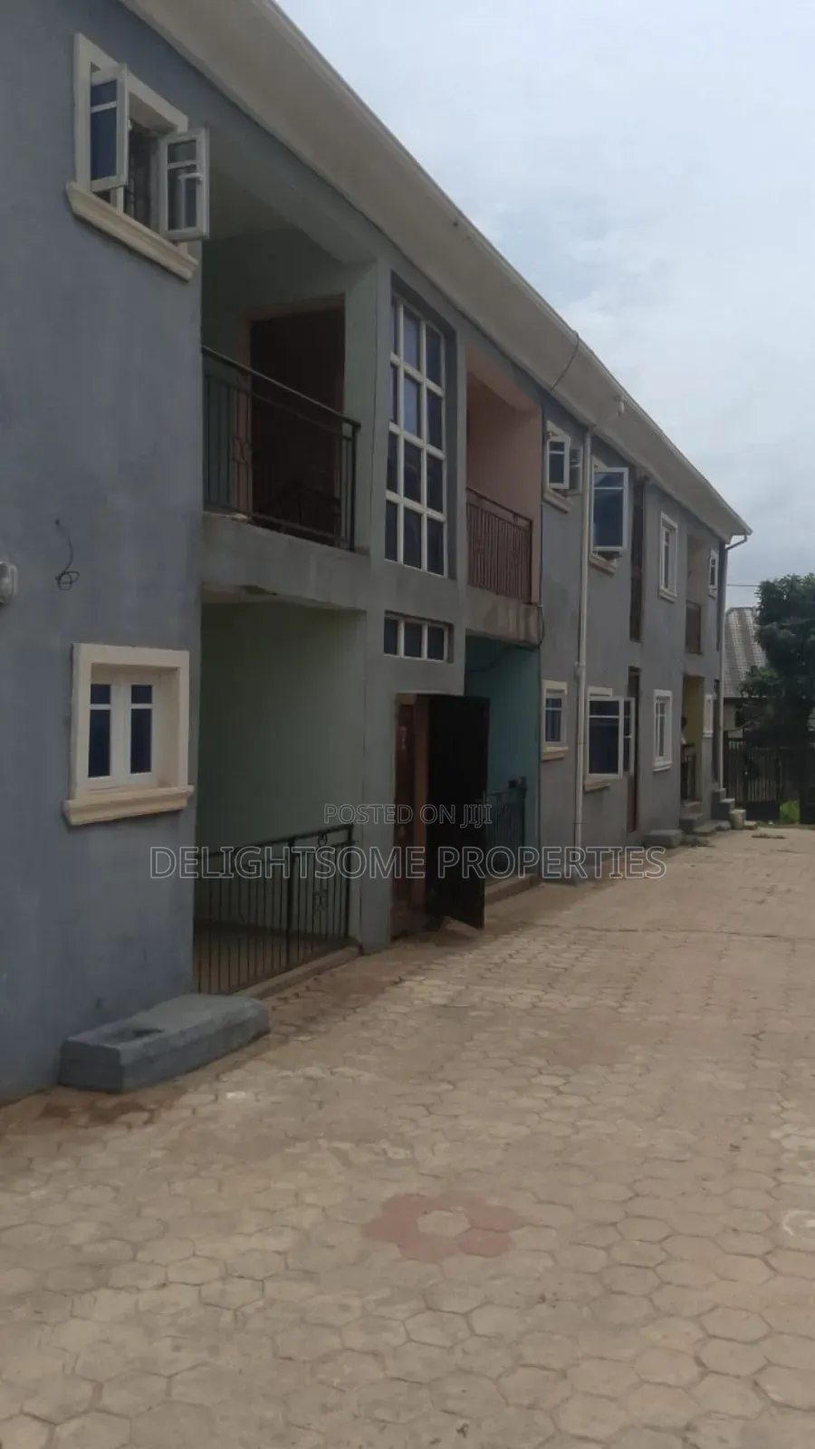 2bdrm Block of Flats in Ajimobi Estate, Idishin for sale in Idishin