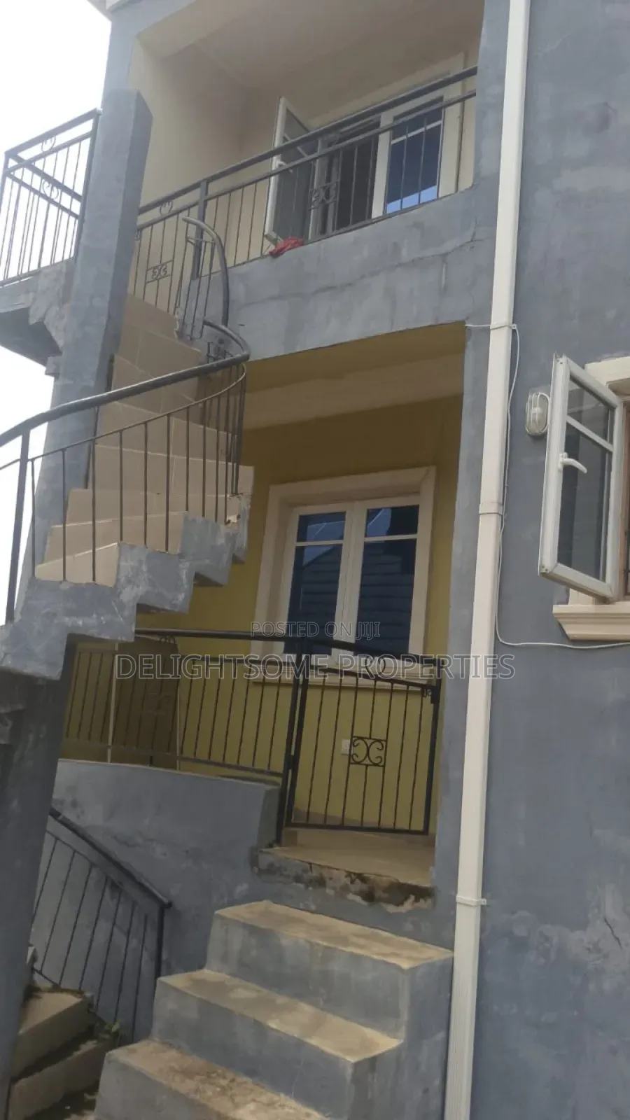 2bdrm Block of Flats in Ajimobi Estate, Idishin for sale in Idishin