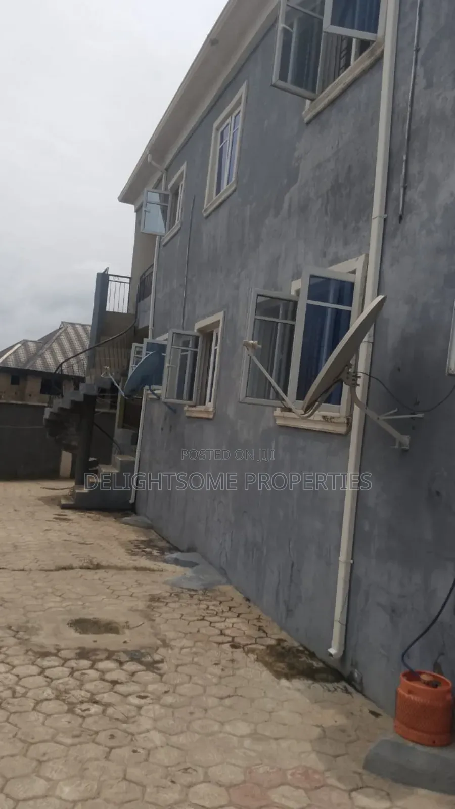 2bdrm Block of Flats in Ajimobi Estate, Idishin for sale in Idishin