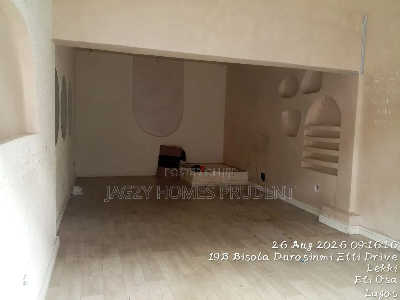 Available Shop Space for Rent in Lekki Phase 1