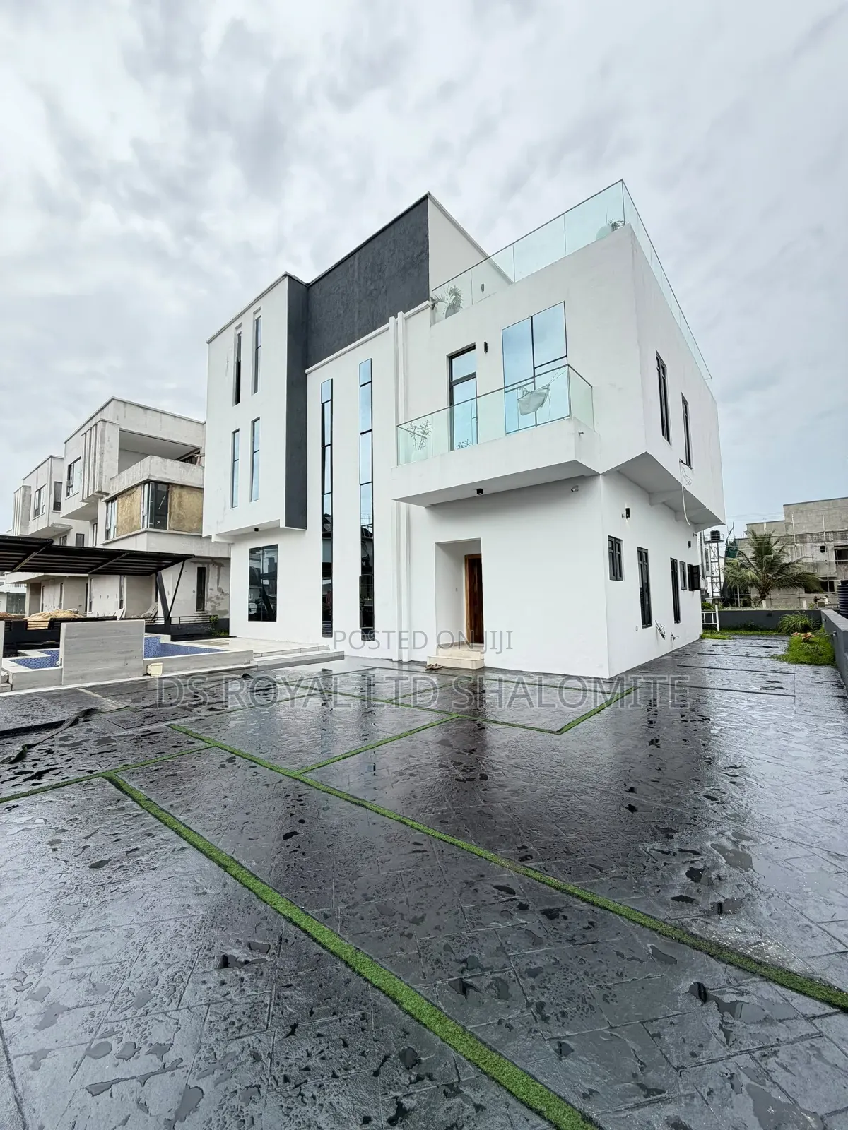 5bdrm Duplex in Osapa london for sale in Osapa london