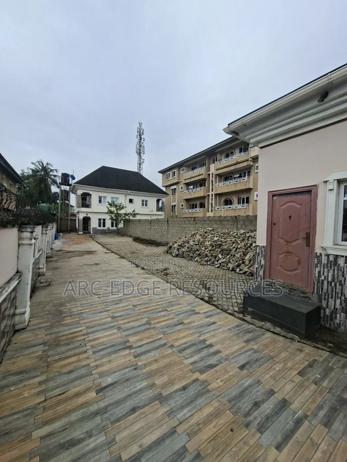4bdrm Duplex in Ago Palace for sale in Ago Palace