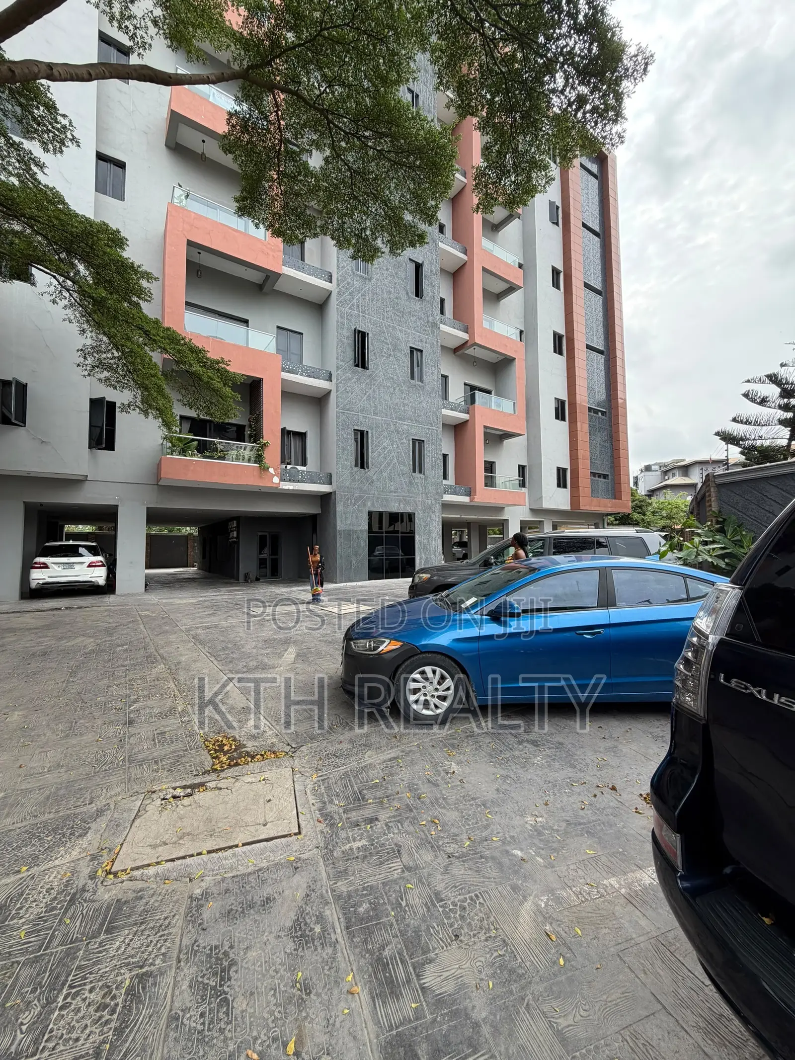 3bdrm Apartment in Visland, Ahmadu Bello Way for rent in Ahmadu Bello Way