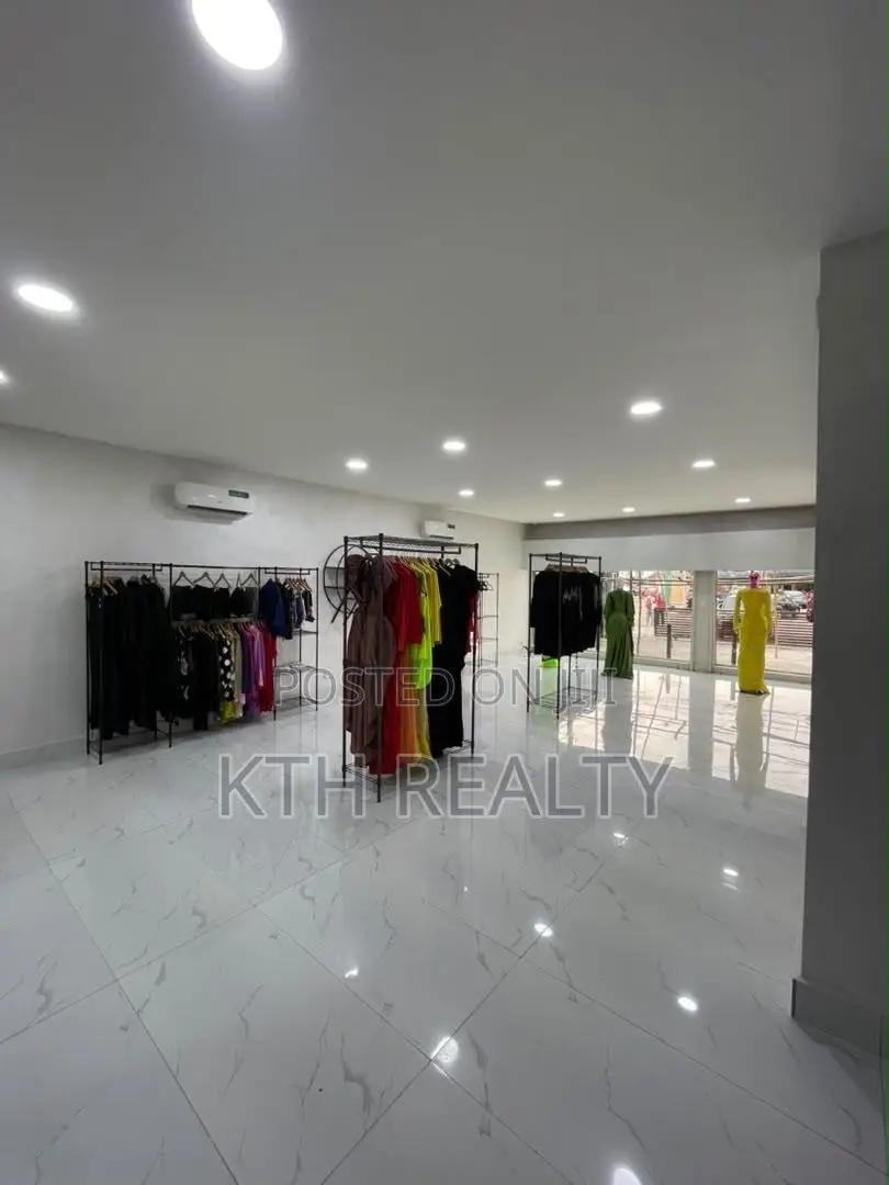 100sqm Commercial Space in Victoria Island Extension