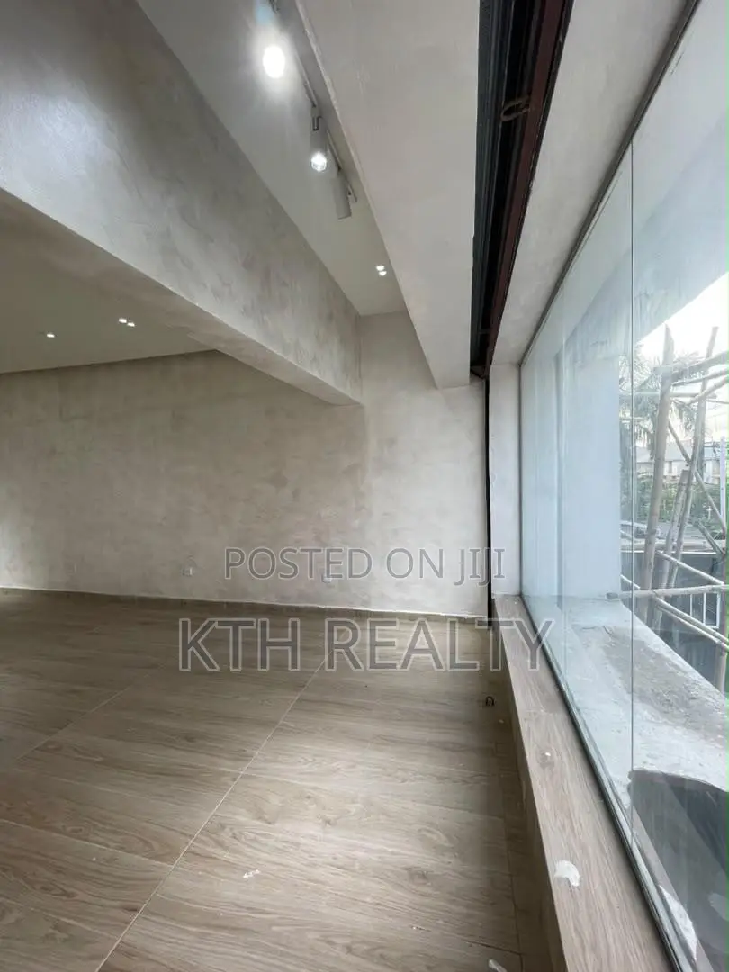 50sqm Commercial Space in Victoria Island Extension