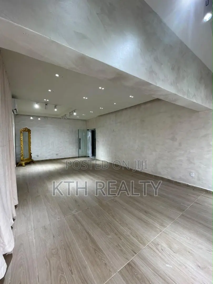 50sqm Commercial Space in Victoria Island Extension