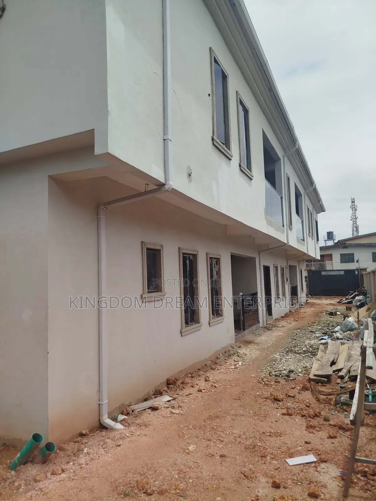 2bdrm Apartment in Akowonjo Lagos for rent in Akowonjo