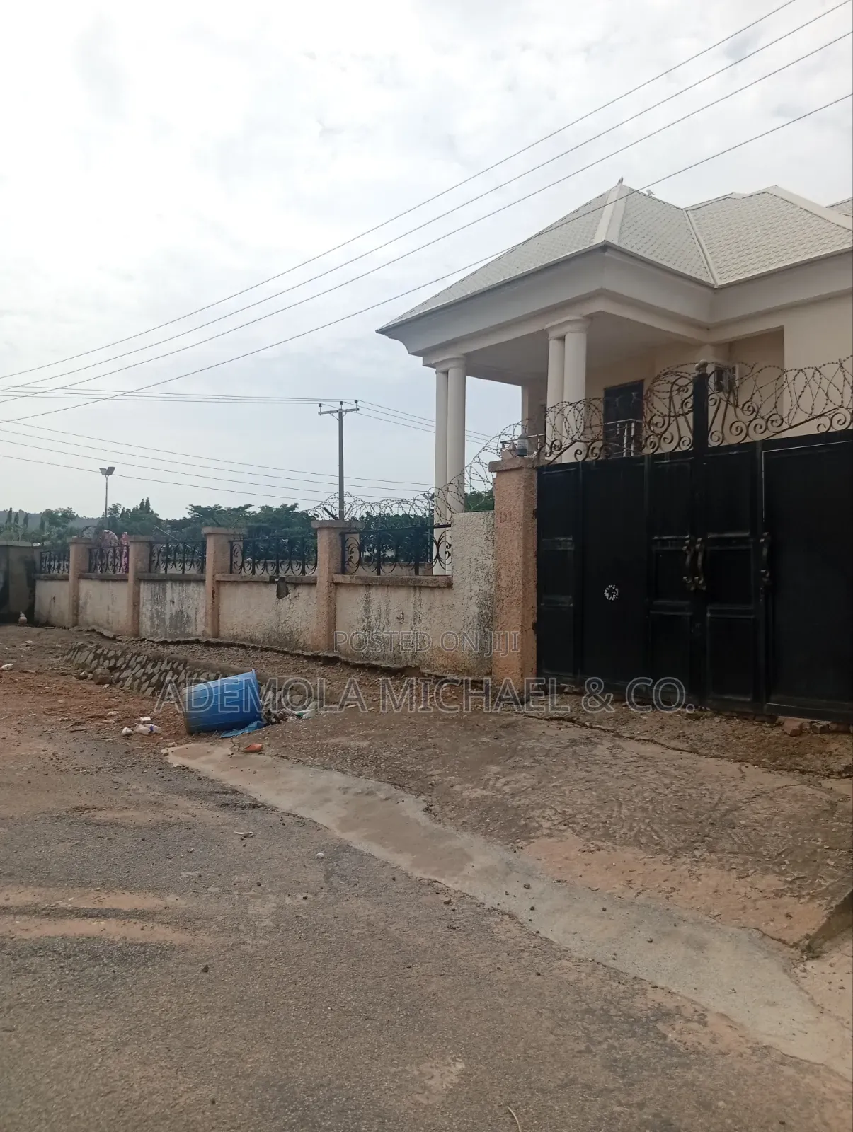 4bdrm Duplex in An Estate, Kurudu for sale in Kurudu