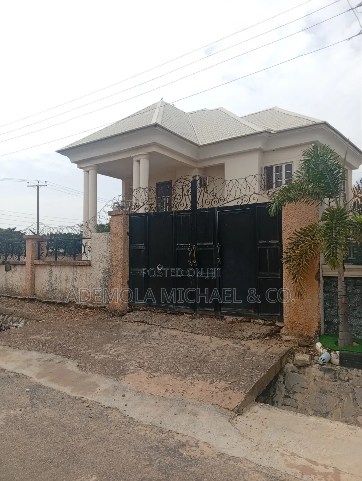 4bdrm Duplex in An Estate, Kurudu for sale in Kurudu