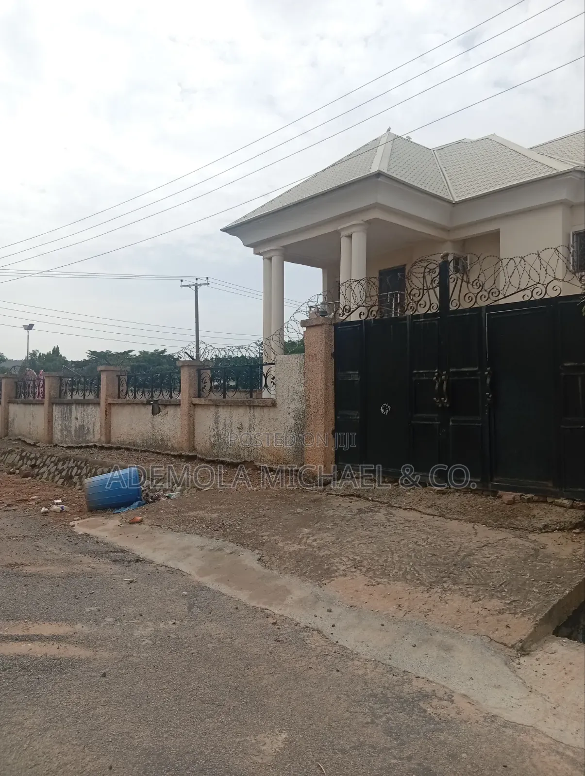 4bdrm Duplex in An Estate, Kurudu for sale in Kurudu
