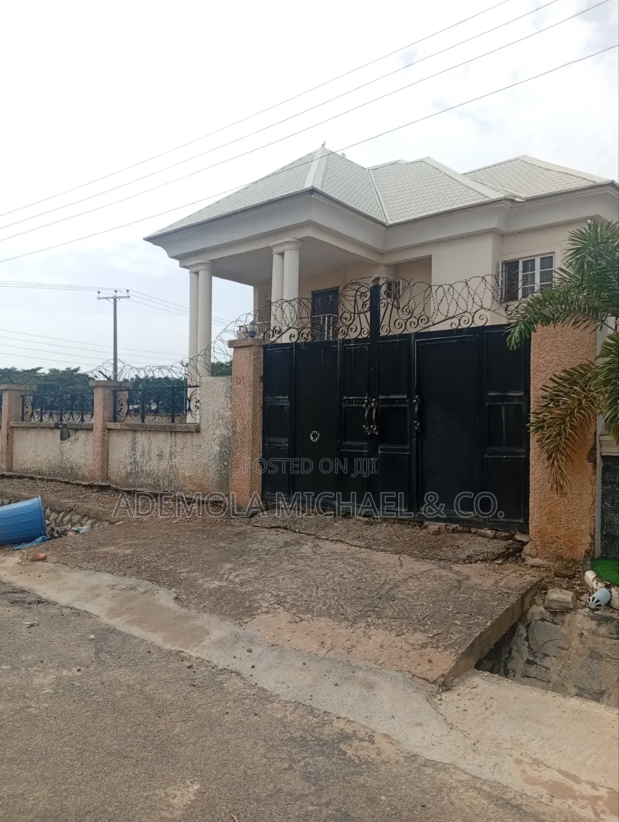 4bdrm Duplex in An Estate, Kurudu for sale in Kurudu