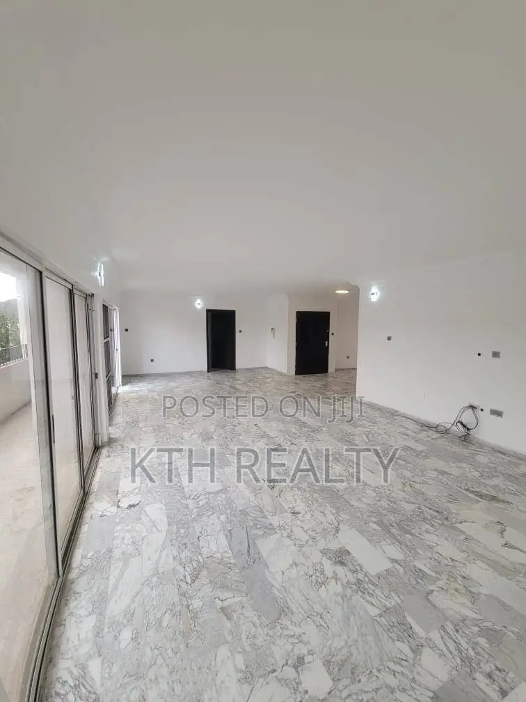 3bdrm Apartment in Old Ikoyi for rent in Old Ikoyi
