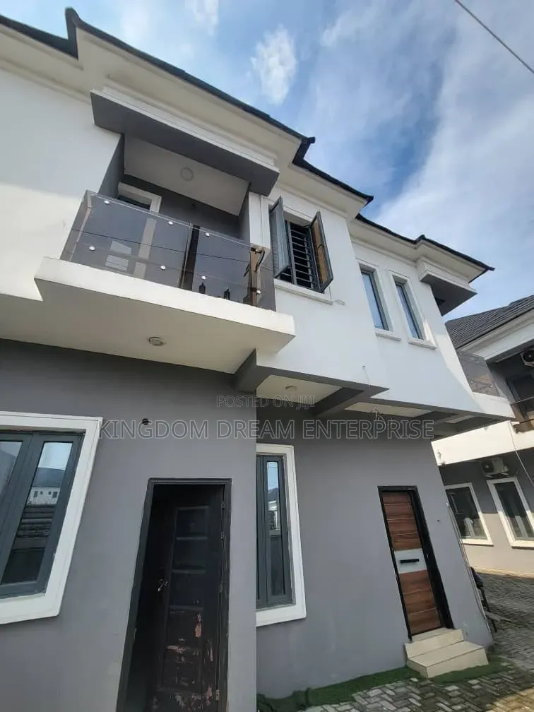 3bdrm Duplex in Orchid Lekki Lagos for rent in Lekki Phase 1