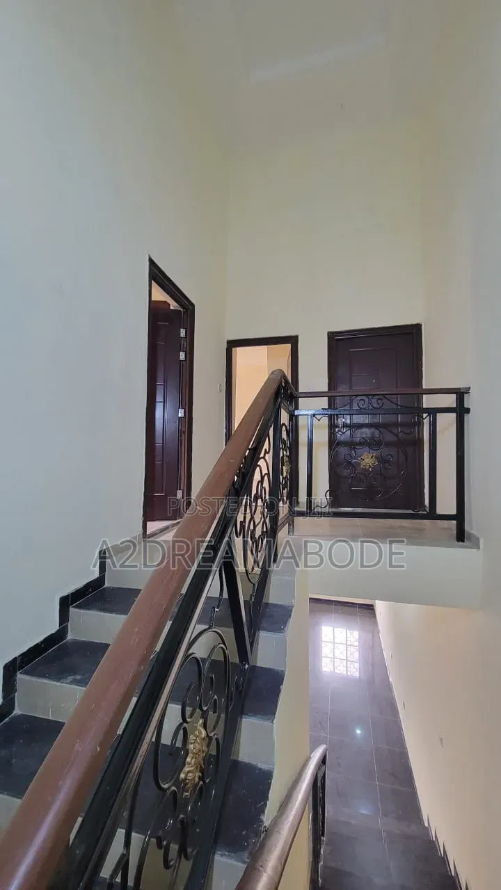 3bdrm Duplex in Ogba Gra for rent in Ogba GRA