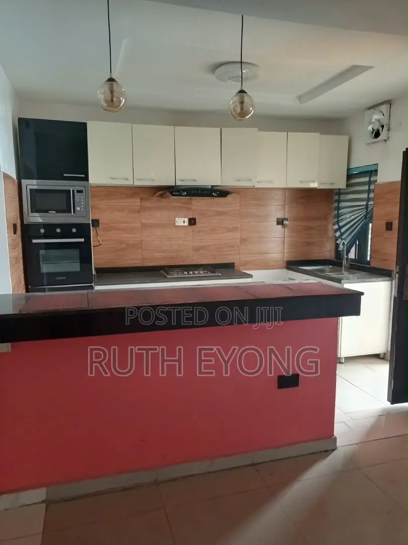3bdrm Bedsitter in Lekki Phase 1 for rent in Lekki Phase 1
