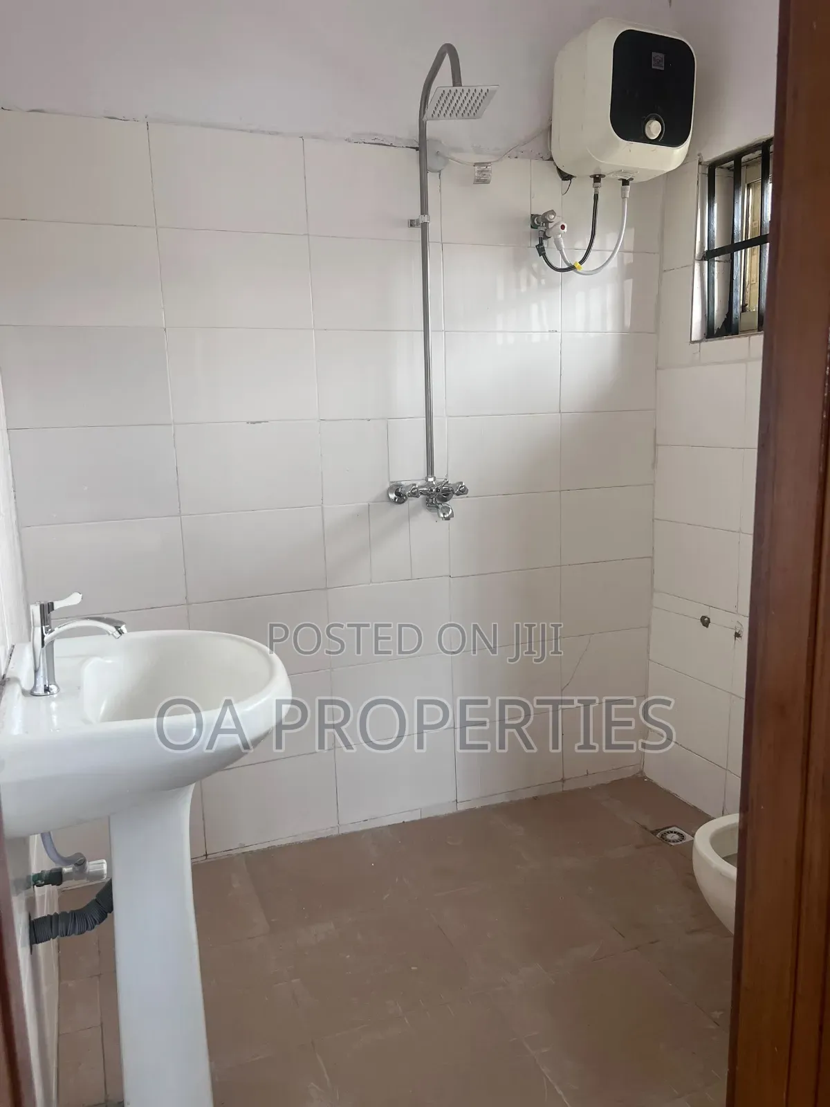 4bdrm Duplex in Adesina Est,After for rent in Ibadan