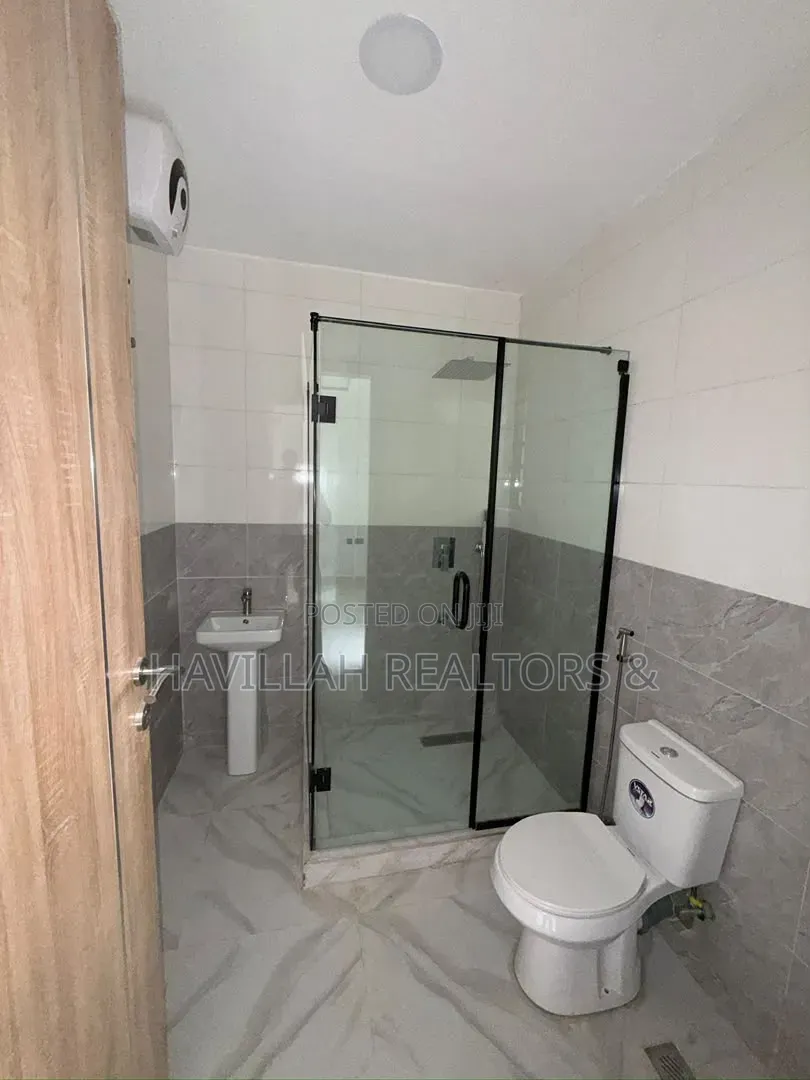 4bdrm Duplex in Opebi for sale in Opebi