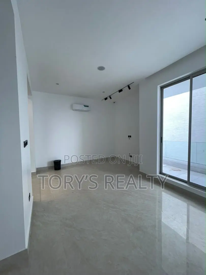 6bdrm Duplex in Banana Island for sale in Banana Island