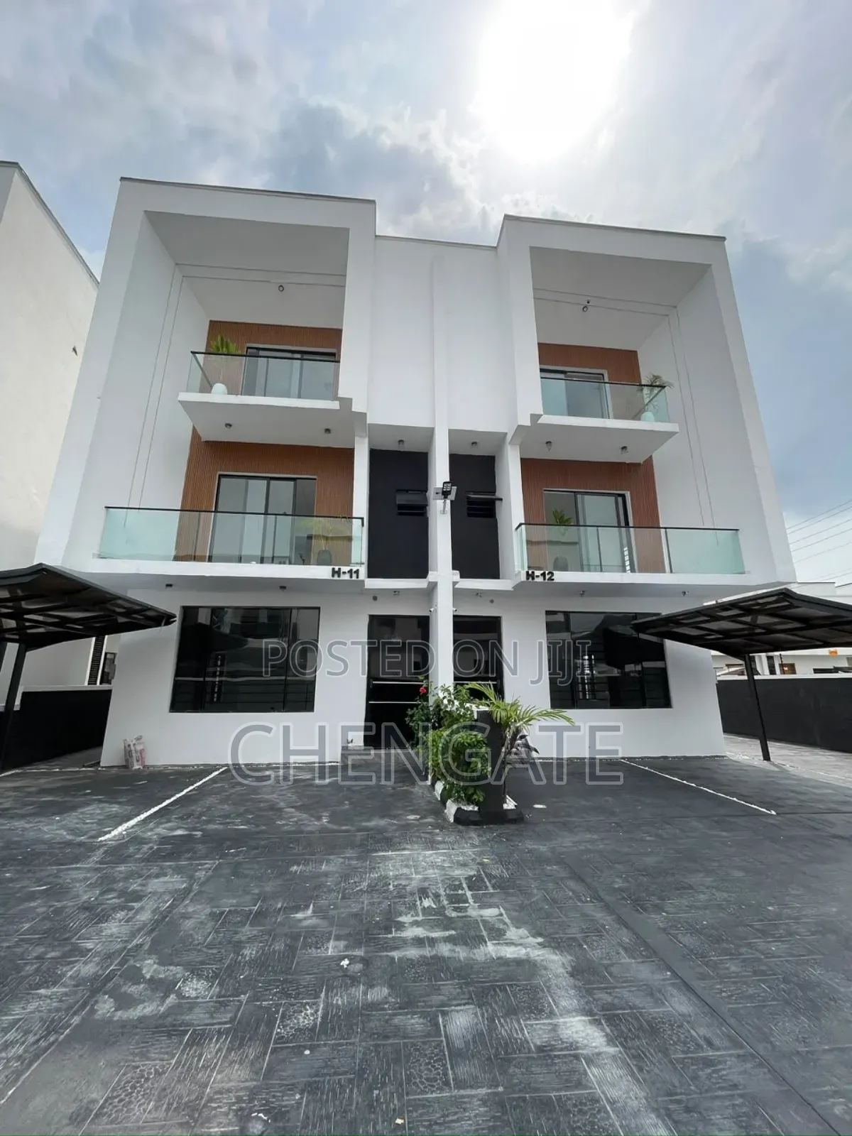 Furnished 4bdrm Duplex in Ikota for sale in Ikota