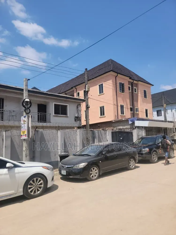 12bdrm Duplex in Okota for sale in Okota