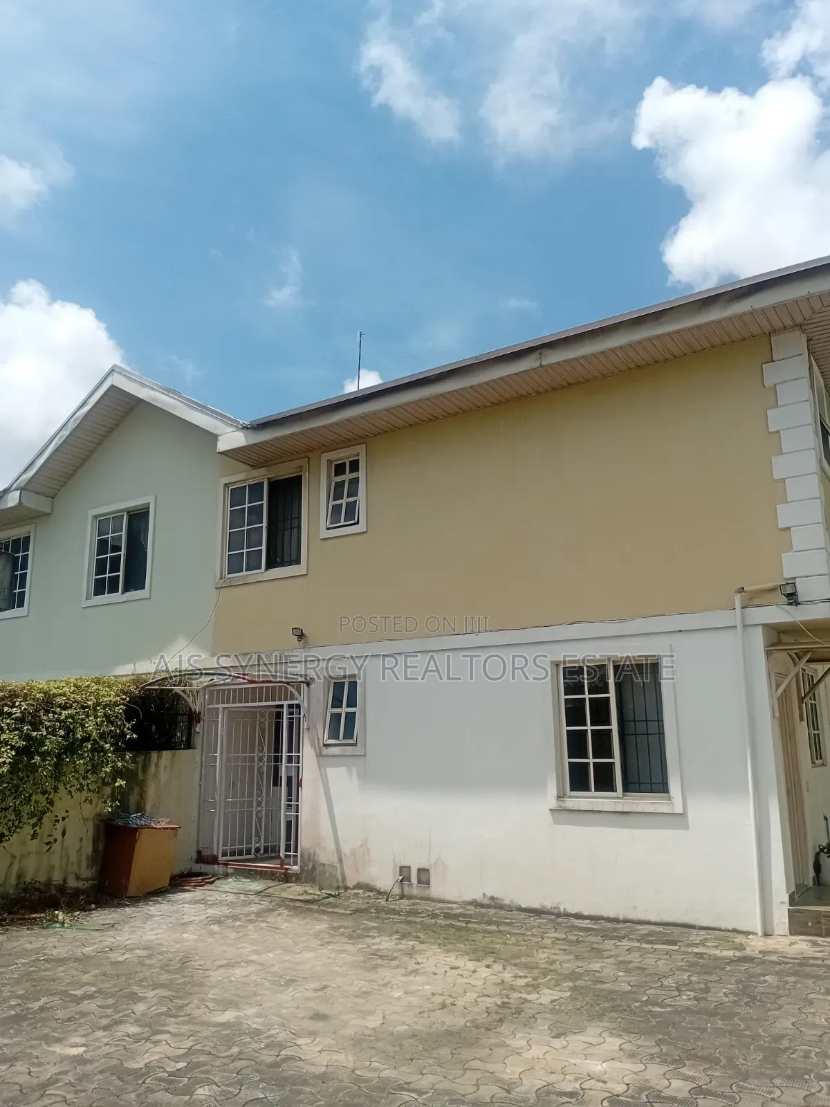 3bdrm Duplex in Lekki Phase 1 for rent in Lekki Phase 1