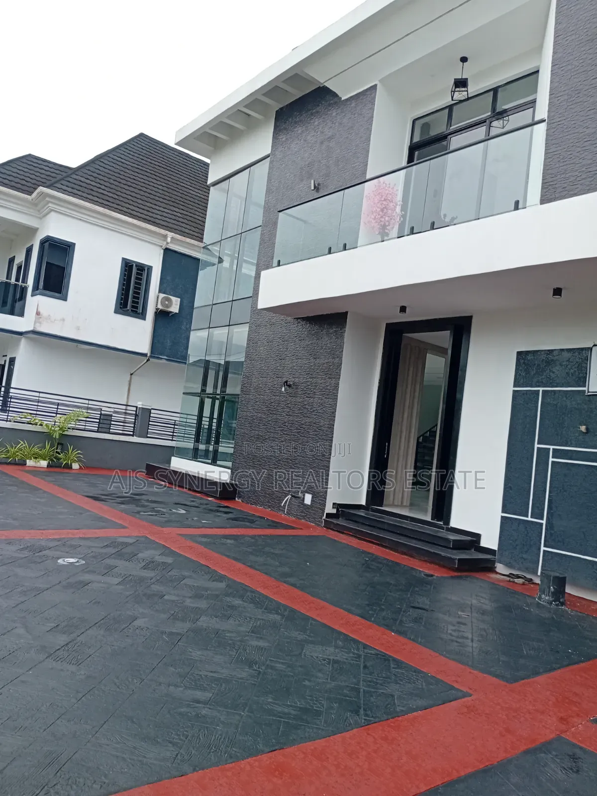 4bdrm Duplex in Sangotedo for sale in Sangotedo