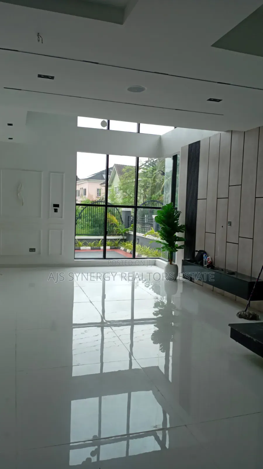 4bdrm Duplex in Sangotedo for sale in Sangotedo