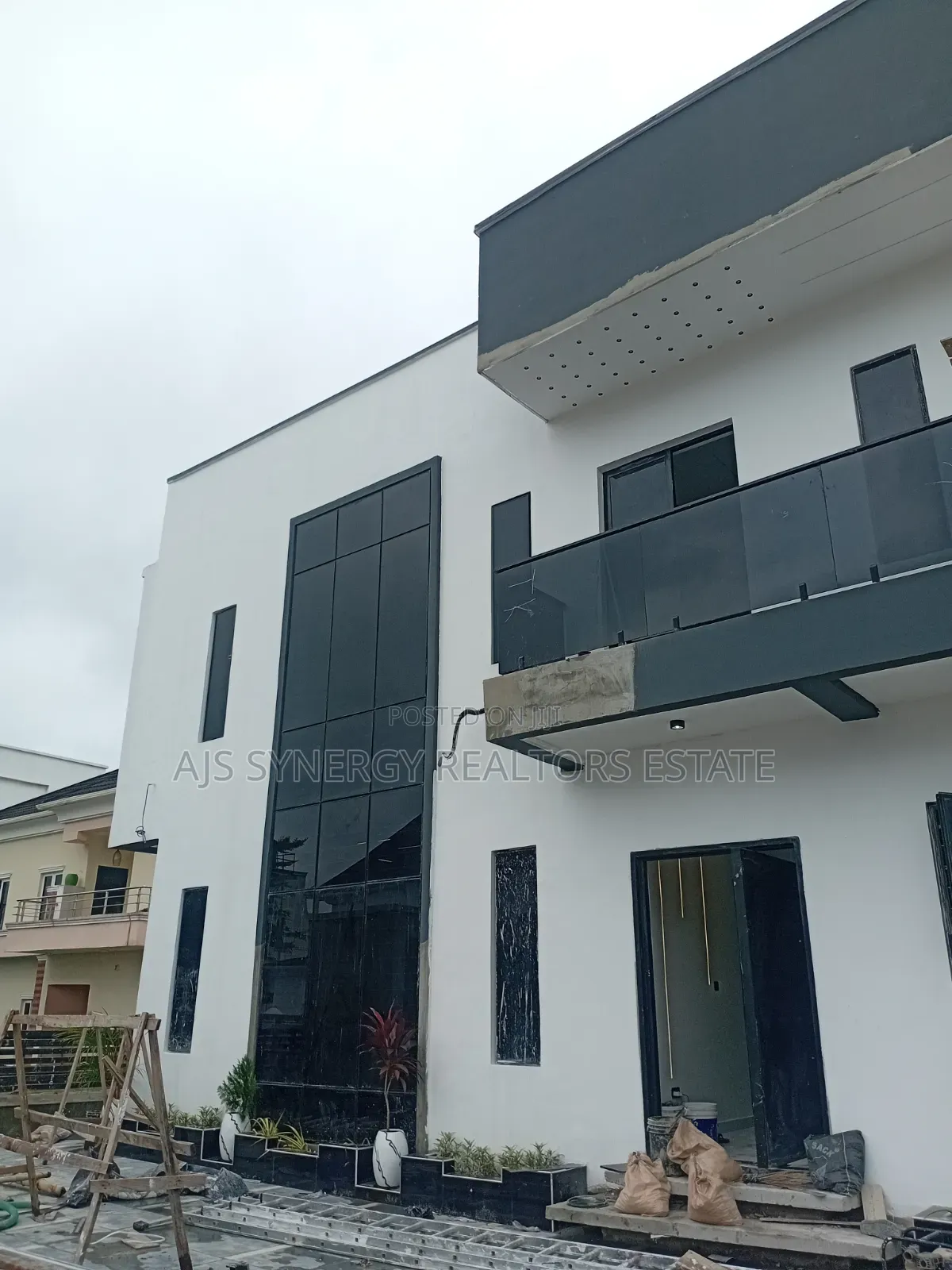 4bdrm Duplex in Sangotedo for sale in Sangotedo