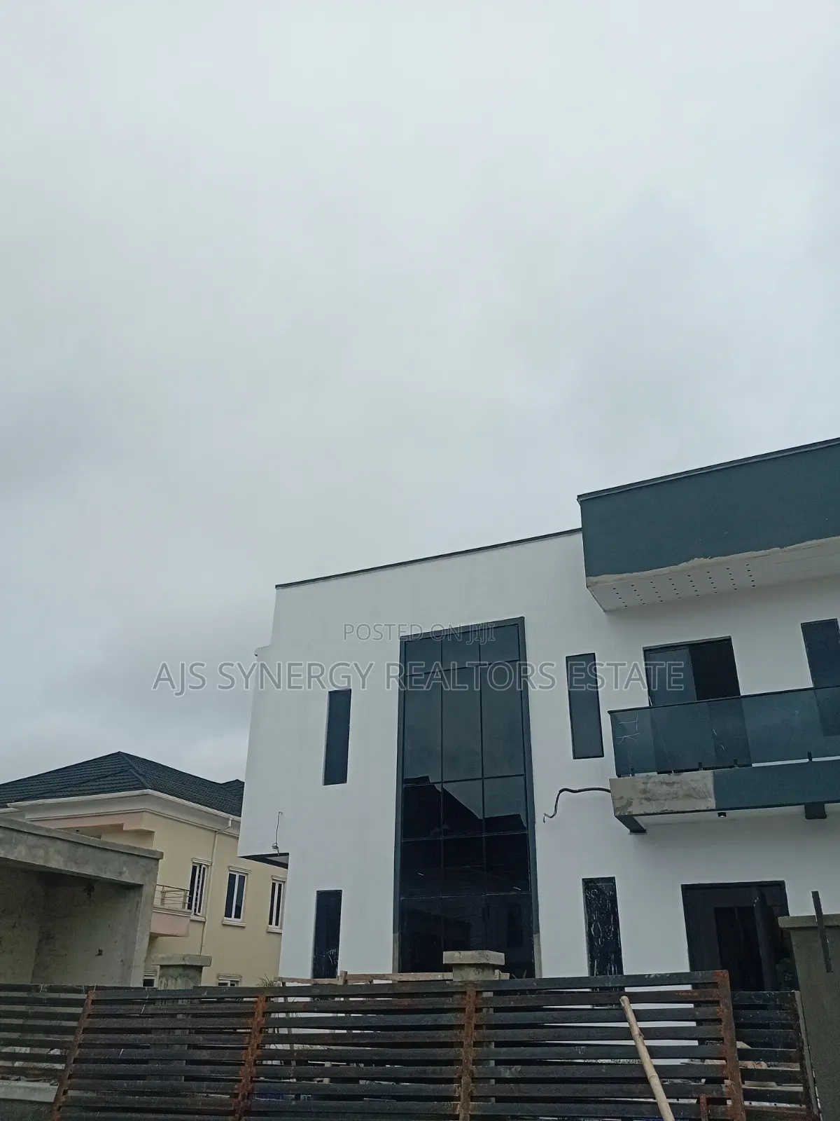 4bdrm Duplex in Sangotedo for sale in Sangotedo