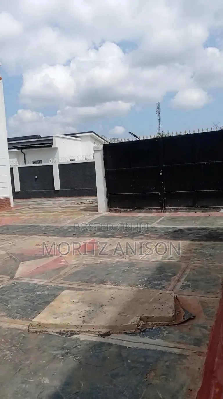 4bdrm Duplex in New Gra, Enugu for sale in Enugu