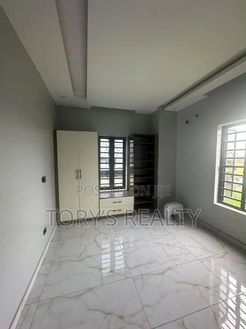 2bdrm Apartment in Lekki Phase 1 for sale in Lekki Phase 1