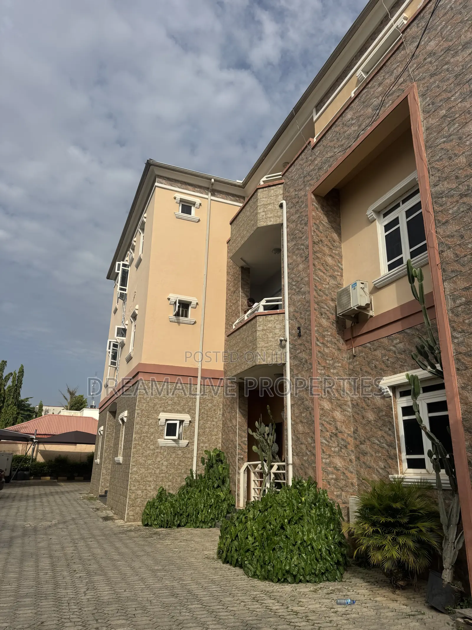 3bdrm Apartment in Wuse 2 for rent in Wuse 2