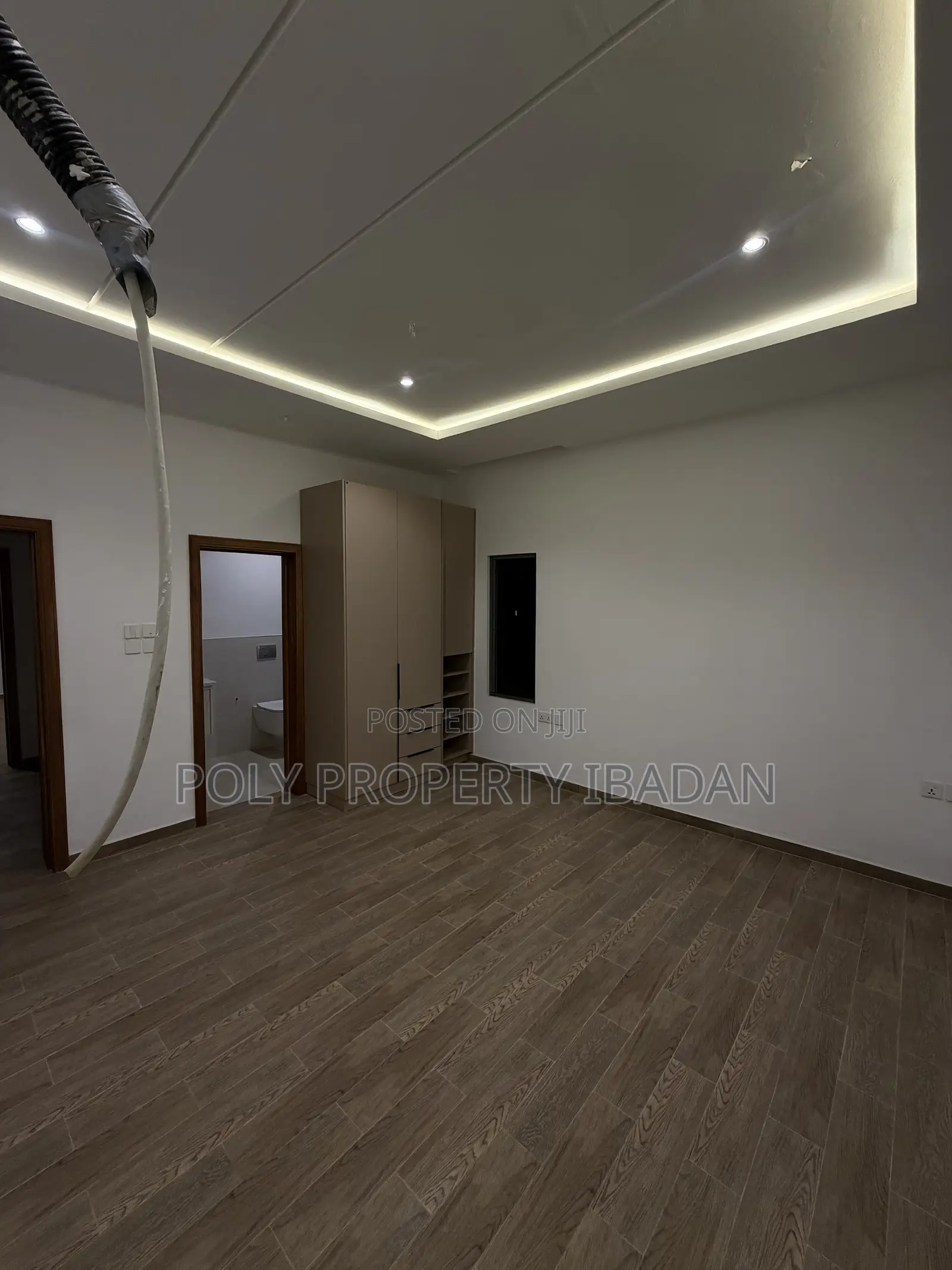5bdrm Duplex in Kolapo Ishola Gra for sale in Akobo