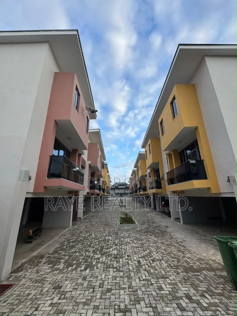 4bdrm Duplex in Adeniyi Jones for sale in Adeniyi Jones