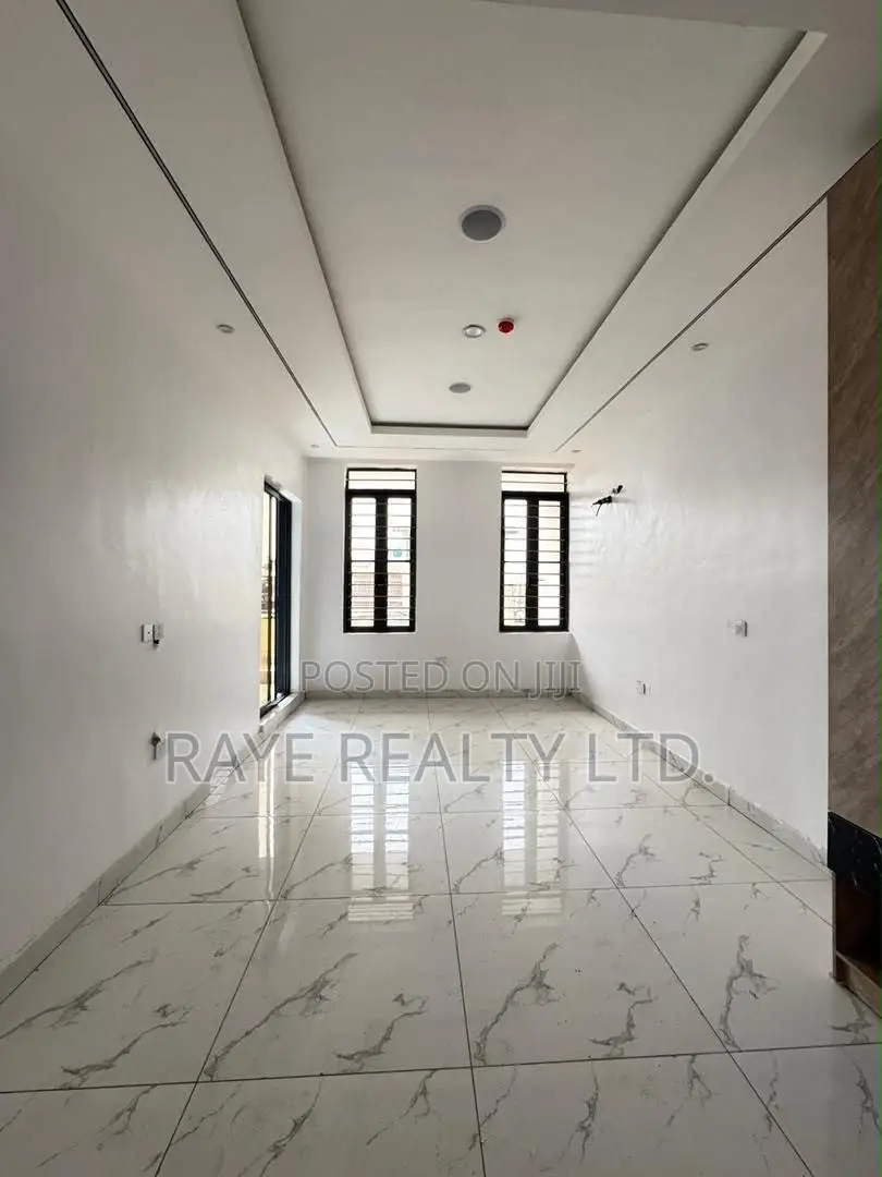 4bdrm Duplex in Ogudu GRA for sale in Ogudu GRA