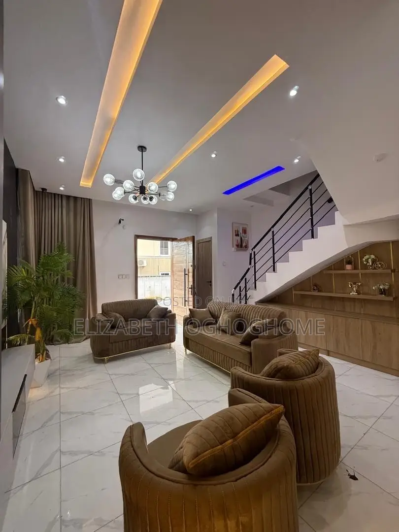 Furnished 3bdrm Duplex in Ikota for rent in Ikota