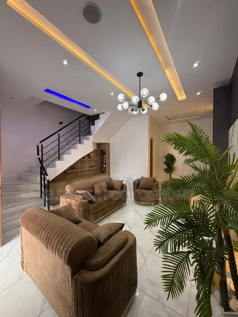 Furnished 3bdrm Duplex in Ikota for rent in Ikota